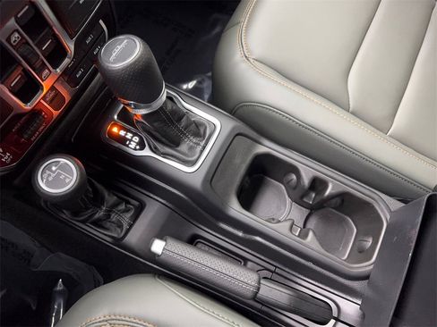 Used 2025 Jeep Gladiator Mojave w/ Safety Group image 67