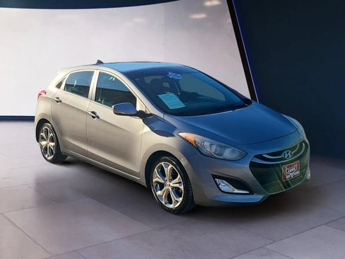 Used 2014 Hyundai Elantra GT w/ Option Group 03 FWD image 7