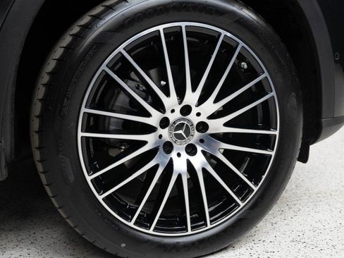 New 2026 Mercedes-Benz GLC 300 4MATIC image 11