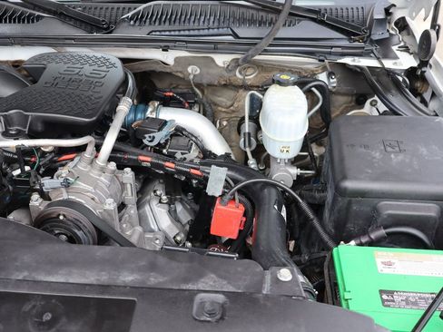 Used 2007 GMC Sierra 3500 W/T w/ Heavy-Duty Power Package image 32