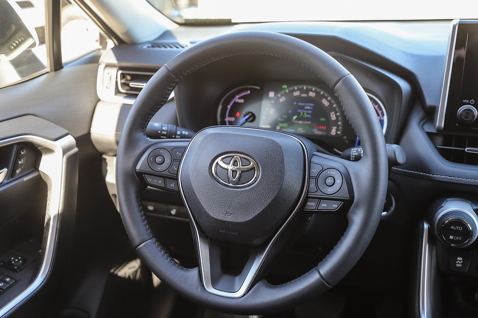 Certified 2023 Toyota RAV4 XLE Premium AWD/4WD image 15