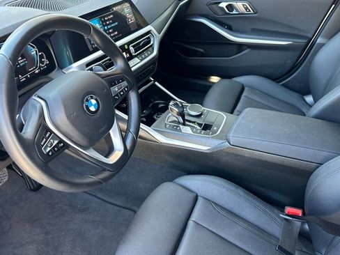 Used 2021 BMW 330e w/ Convenience Package image 9