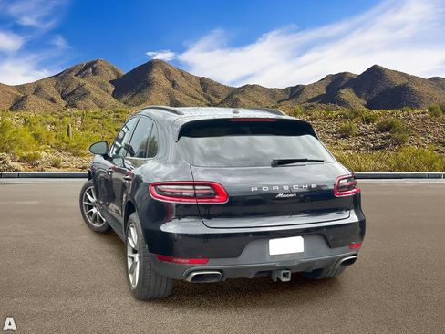 Used 2018 Porsche Macan AWD/4WD image 2