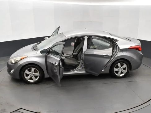 Used 2012 Hyundai Elantra GLS w/ Preferred Pkg 3 FWD image 7