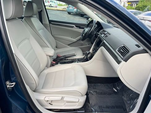 Used 2018 Volkswagen Passat 2.0T SE FWD image 26