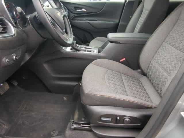 Used 2023 Chevrolet Equinox LT AWD/4WD image 16