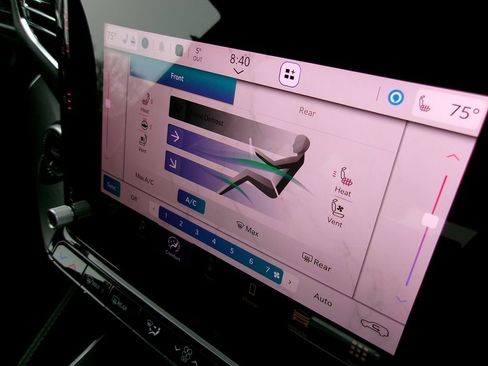 Certified 2024 Jeep Wagoneer Series II image 26