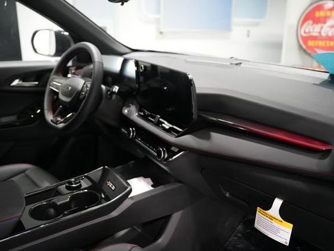New 2026 Chevrolet Equinox RS w/ Convenience Package III AWD/4WD image 23