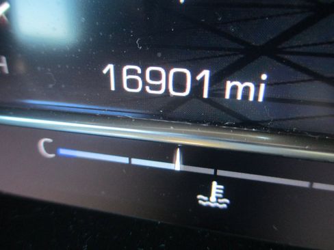 Certified 2023 GMC Sierra 1500 Denali image 33