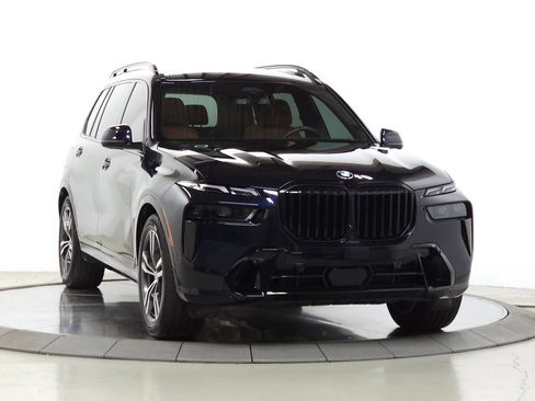 Used 2027 BMW X7 xDrive40i w/ Executive Package AWD/4WD image 1