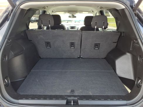 Used 2020 Chevrolet Equinox LT FWD image 28