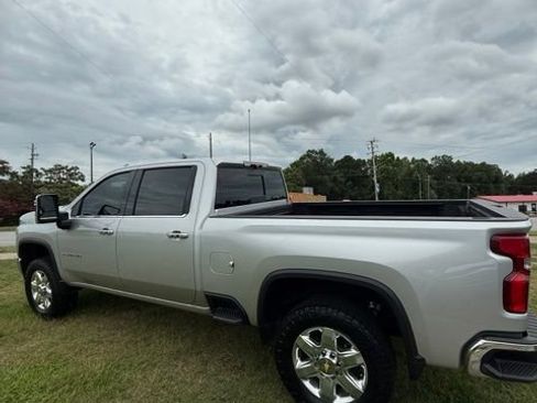 Used 2023 Chevrolet Silverado 2500 LTZ AWD/4WD image 9