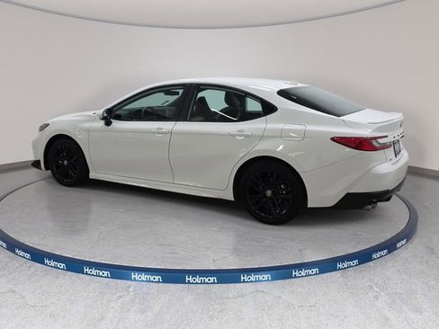 Certified 2025 Toyota Camry SE FWD image 7
