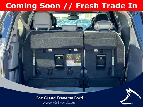 Used 2023 Toyota Sienna XLE FWD image 32