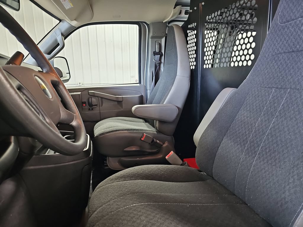 Used 2025 Chevrolet Express 2500 w/ Driver Convenience Package RWD image 12