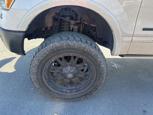 Used 2012 Ford F150 Platinum image 17