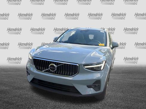 Used 2024 Volvo XC40 B5 Plus w/ Protection Package Premier AWD/4WD image 7
