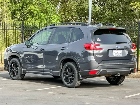 Used 2023 Subaru Forester Premium AWD/4WD image 5