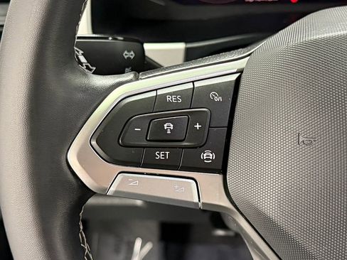 Used 2023 Volkswagen Atlas SE AWD/4WD image 17