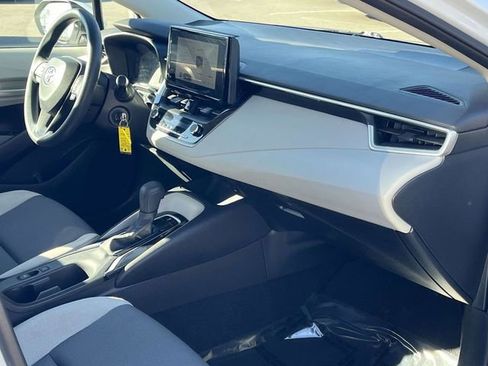 Used 2023 Toyota Corolla LE image 23