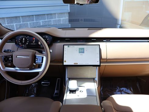 Certified 2025 Land Rover Range Rover SV AWD/4WD image 24