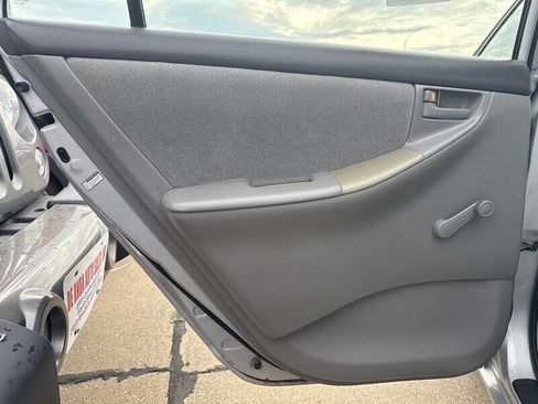 Used 2005 Toyota Corolla CE image 17