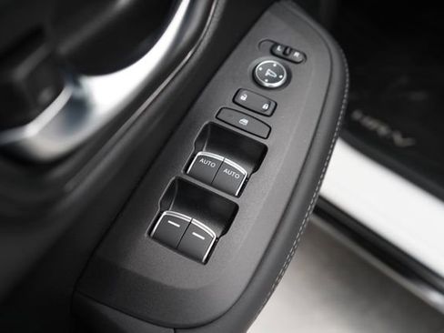 Used 2026 Honda HR-V EX-L image 13