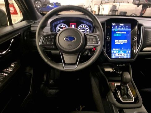 Certified 2025 Subaru Forester Limited image 5