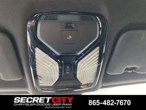 Used 2022 BMW X5 xDrive40i w/ Premium Package AWD/4WD image 21