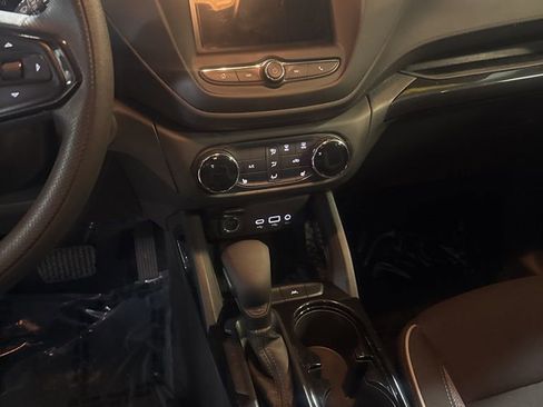 Used 2023 Chevrolet TrailBlazer LT image 9