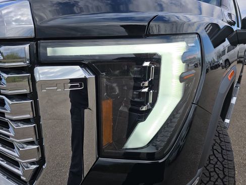 New 2026 GMC Sierra 2500 Denali AWD/4WD image 35