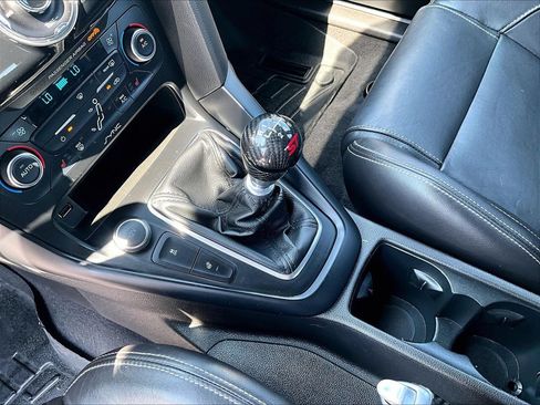 Used 2016 Ford Focus ST w/ Equipment Group 402A FWD image 13