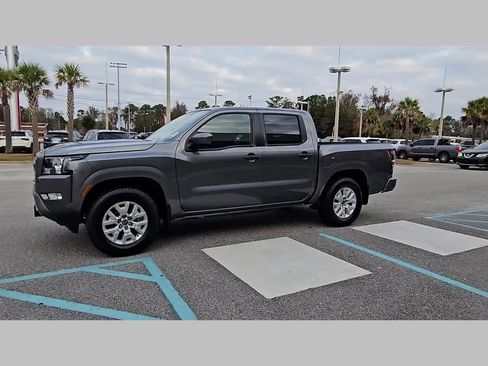 Used 2024 Nissan Frontier SV w/ SV Convenience Package image 24