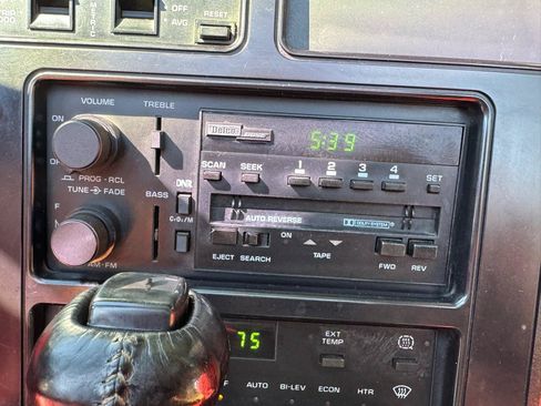 Used 1988 Chevrolet Corvette Convertible RWD image 26