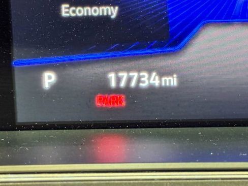 Used 2023 Volkswagen Tiguan S image 4