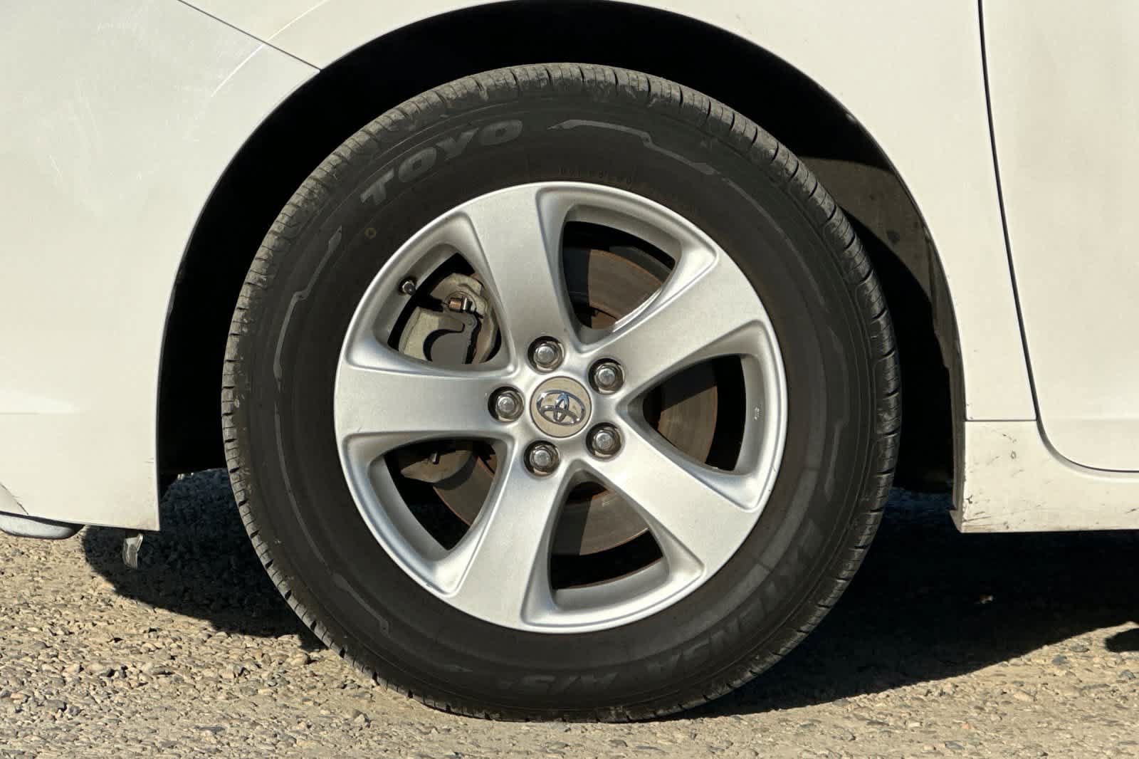 Used 2011 Toyota Sienna LE FWD image 12