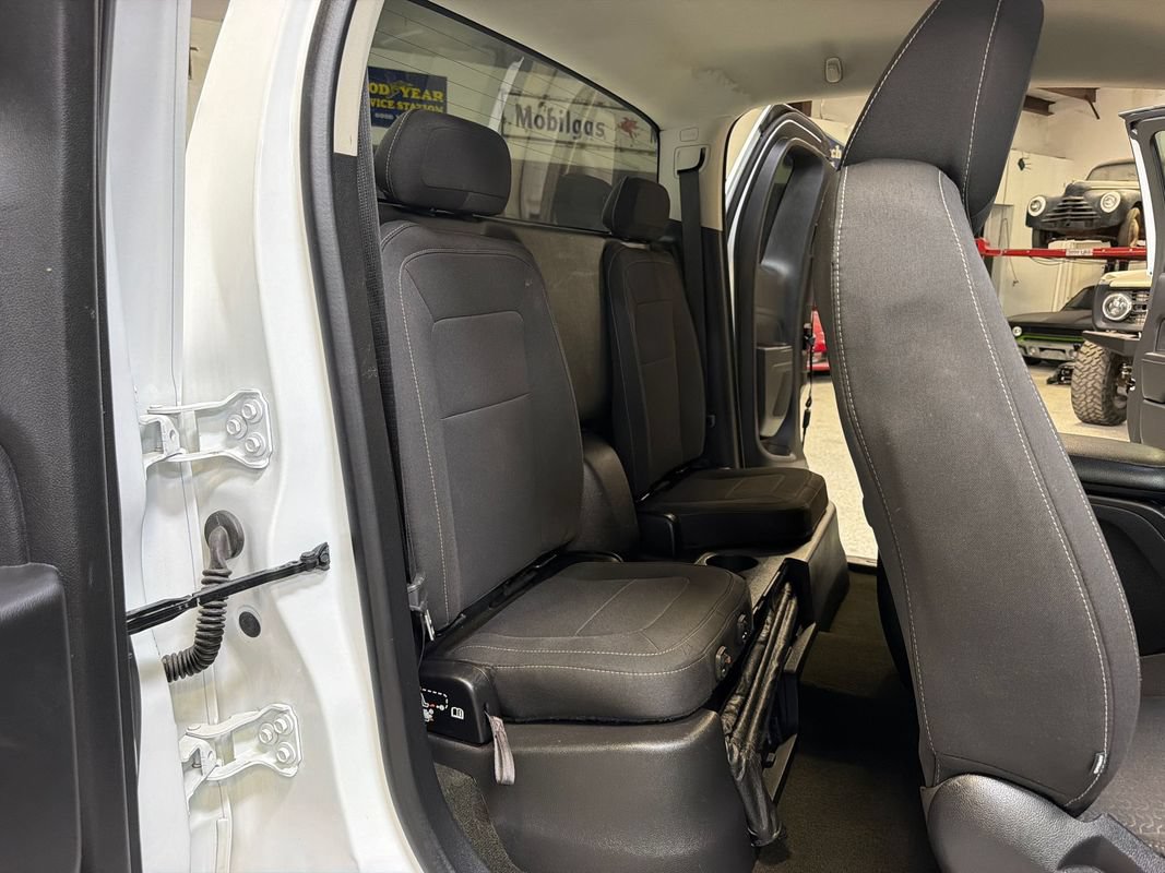Used 2015 GMC Canyon SLE RWD image 37