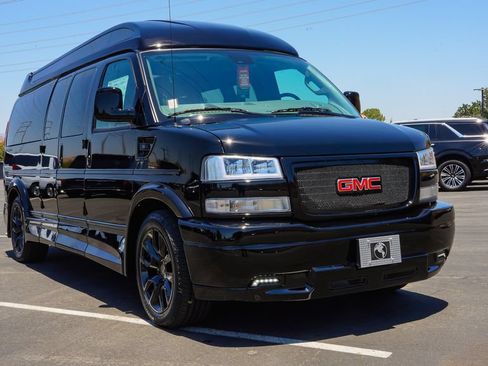 New 2026 GMC Savana 2500 Extended w/ Driver Convenience Package RWD image 5