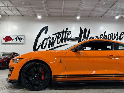 Used 2021 Ford Mustang Shelby GT500 w/ Technology Package RWD image 6