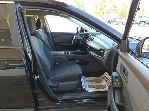 Used 2021 Nissan Rogue S AWD/4WD image 45