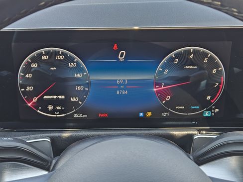 Used 2025 Mercedes-Benz GLB 35 AMG 4MATIC image 17