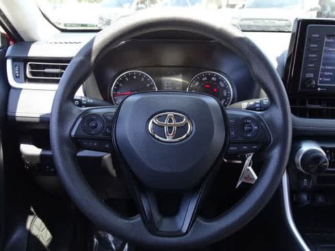 Used 2022 Toyota RAV4 LE FWD image 24