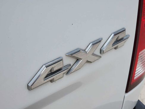 Used 2018 RAM 2500 SLT image 12