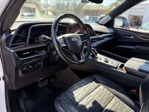 Used 2022 Cadillac Escalade ESV Sport Platinum image 12