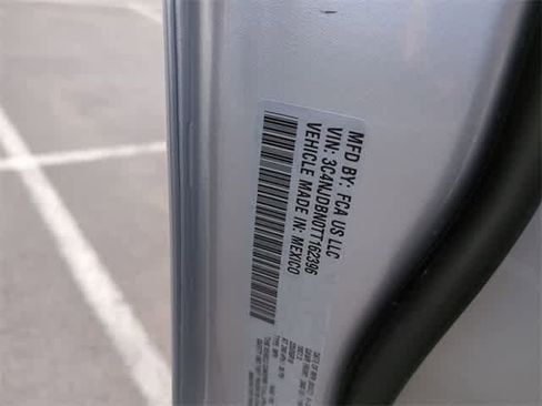 New 2026 Jeep Compass Latitude image 37