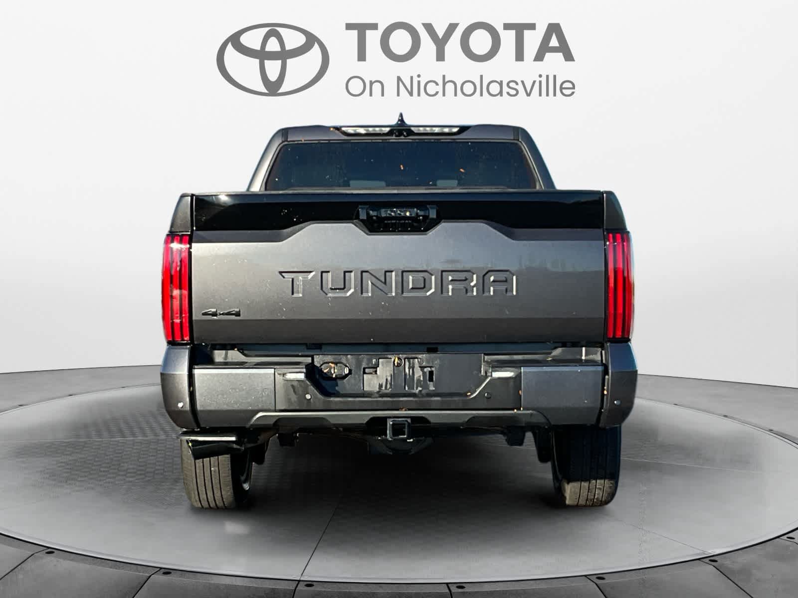 Used 2023 Toyota Tundra Platinum AWD/4WD image 4
