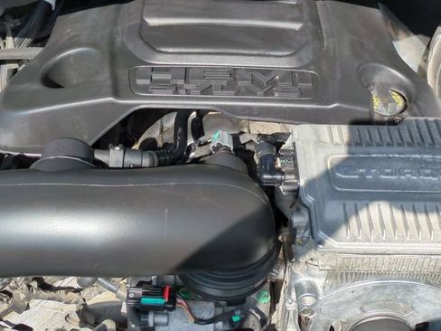 Used 2023 RAM 1500 Laramie AWD/4WD image 32