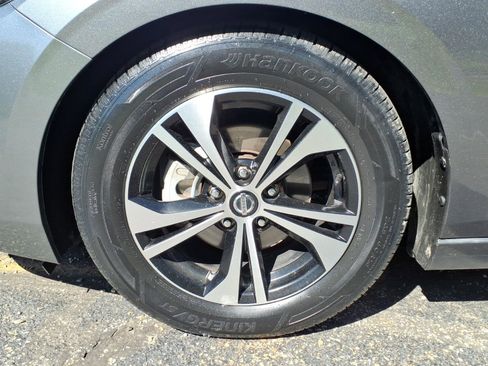 Used 2020 Nissan Sentra SV FWD image 8