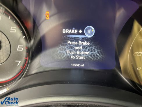 Used 2023 Dodge Charger R/T w/ Blacktop Package image 11