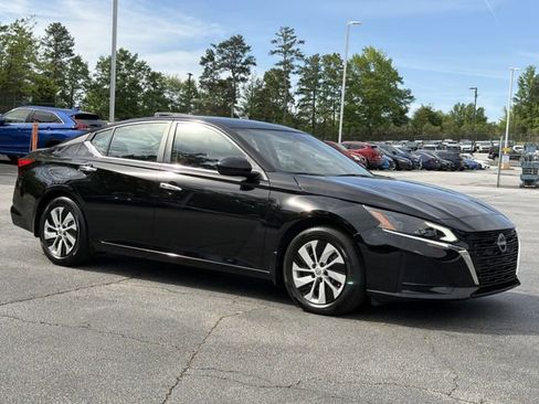 Certified 2023 Nissan Altima 2.5 S FWD image 26